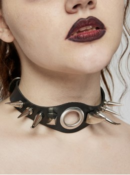 Exaggerated Black Artificial Leather Splicing Atmospheric Metal Rivet Punk Style Hollow Necklace